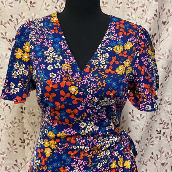 New York & Company - Floral-Print Asymmetric Wrap Dress (NWT) - Picture 3 of 7